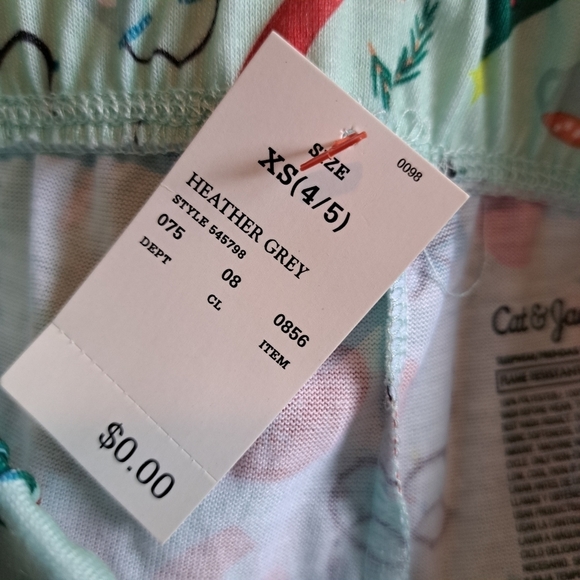 Cat & Jack girls XS 4/5 Holiday pajama set, New - Picture 5 of 9